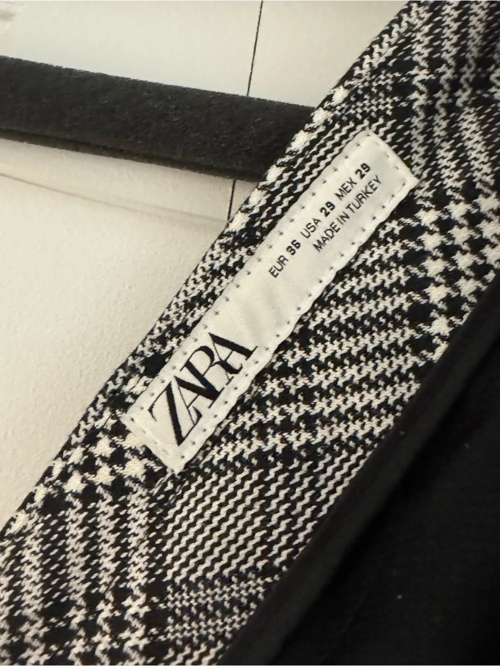 Zara Black and Gray Glen Plaid Midi Pants - Picture 3 of 3